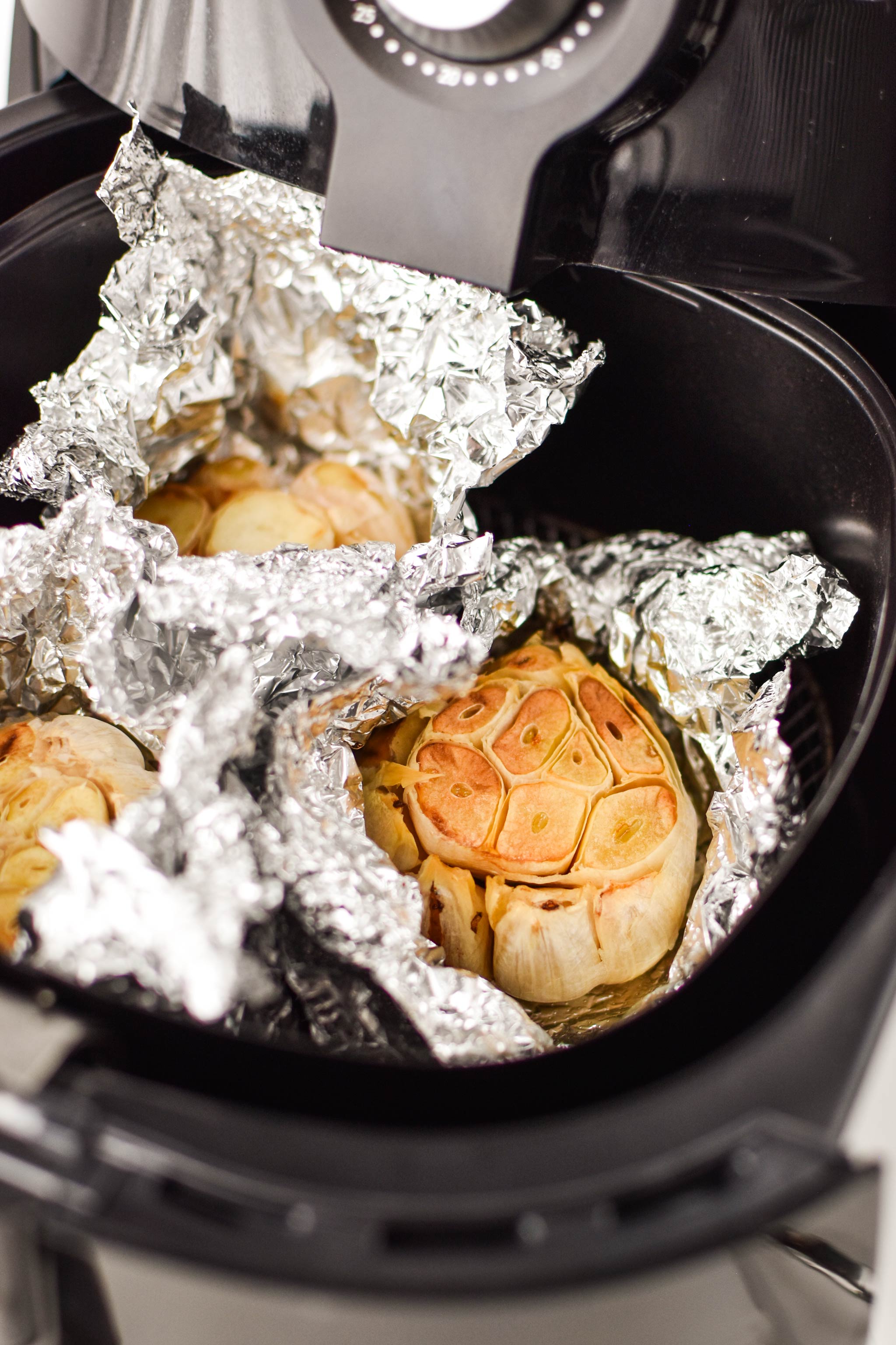 Can You Put Aluminum Foil In The Air Fryer?