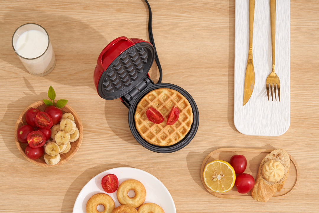 Uber Appliance Mini Waffle Maker