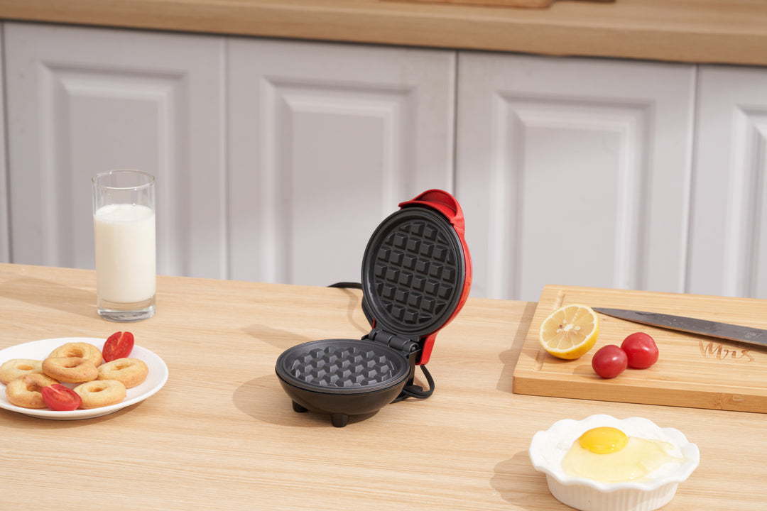 Uber Appliance Mini Waffle Maker